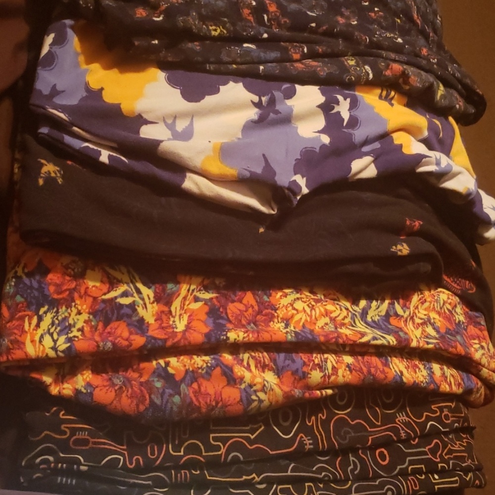$20 for 5 pairs of TC leggings